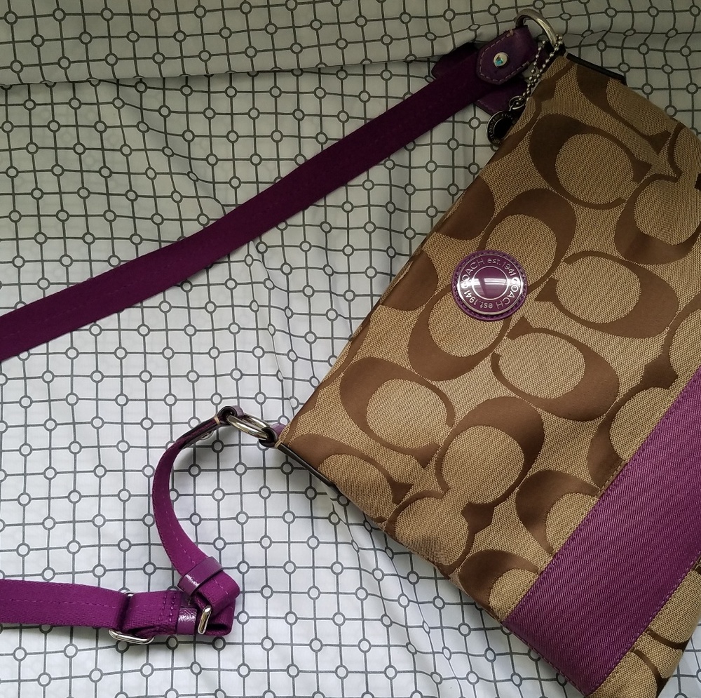 Coach Purse - Picture 3 of 4